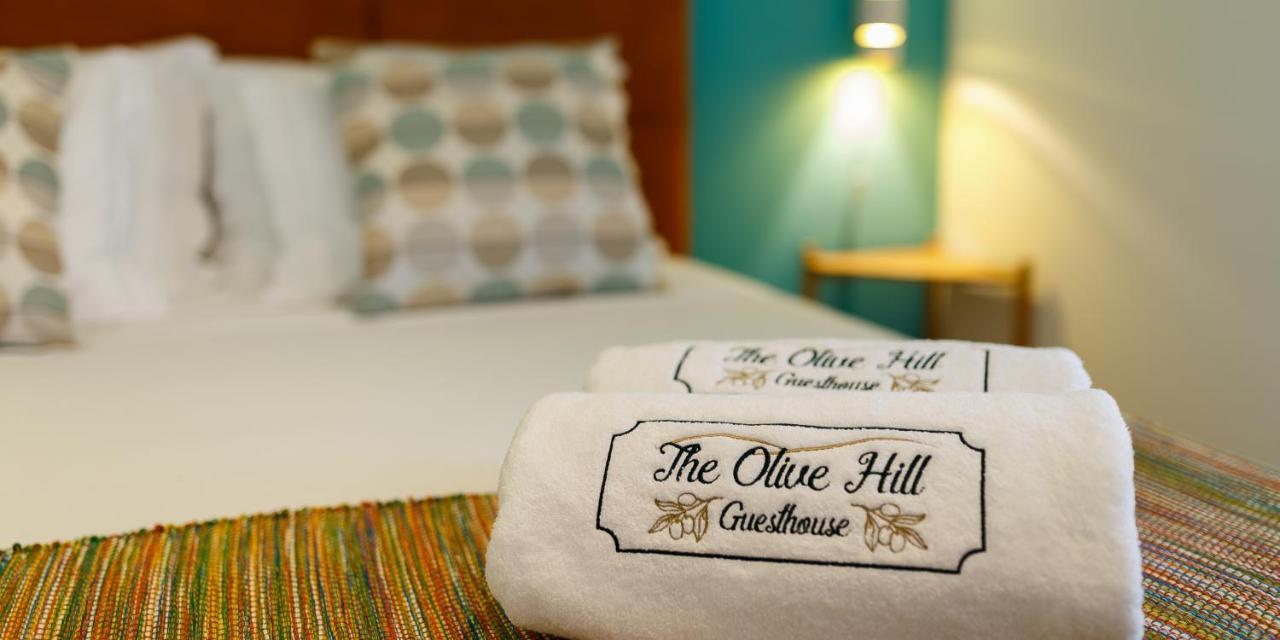 The Olive Hill Guesthouse บาตาเลีย ภายนอก รูปภาพ