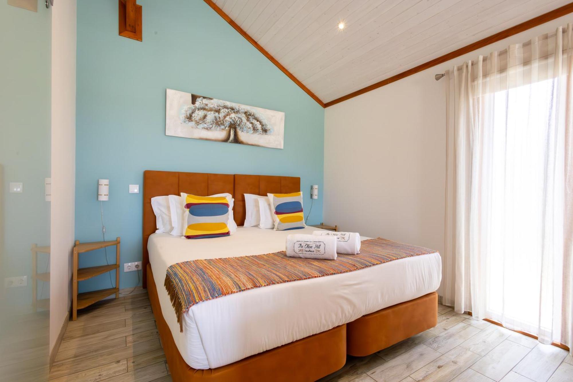 The Olive Hill Guesthouse บาตาเลีย ภายนอก รูปภาพ