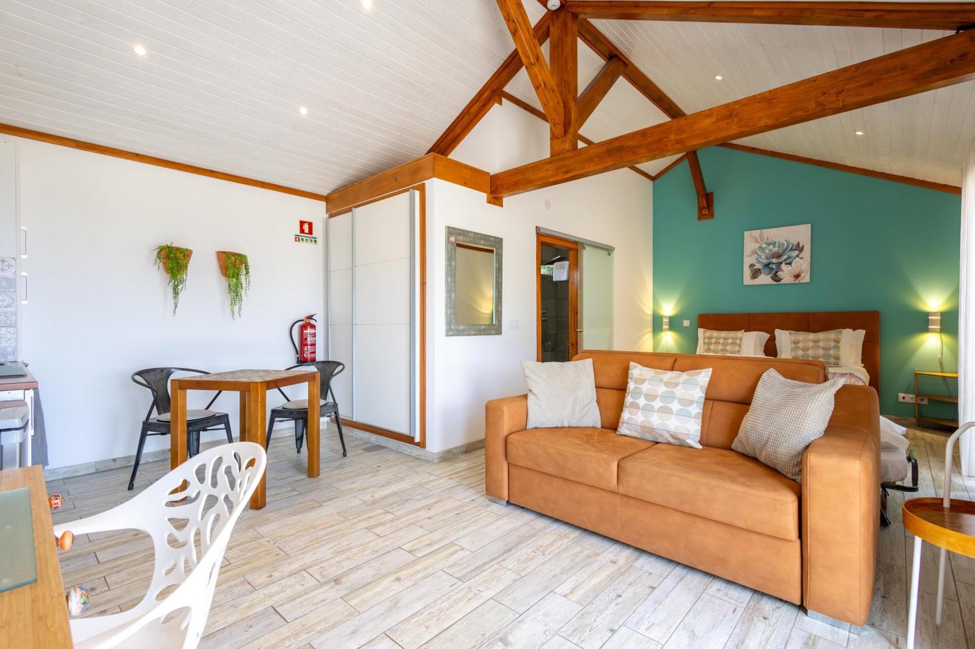 The Olive Hill Guesthouse บาตาเลีย ภายนอก รูปภาพ