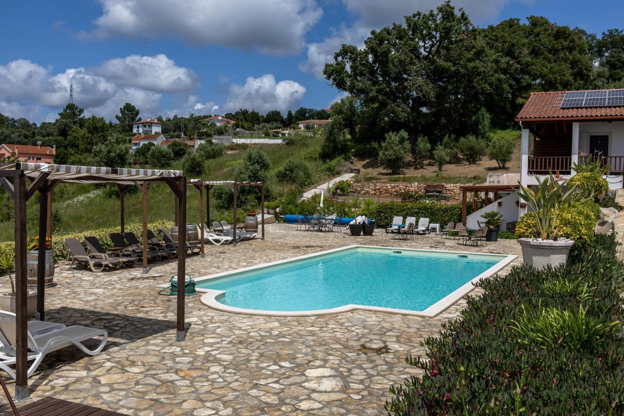 The Olive Hill Guesthouse บาตาเลีย ภายนอก รูปภาพ
